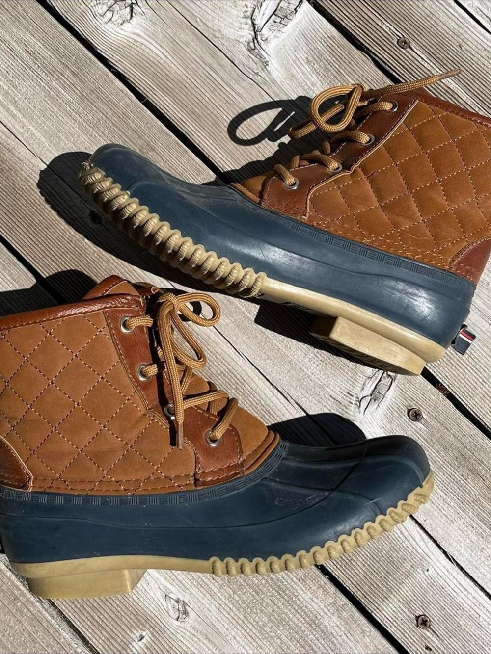 tommy hilfiger “twrandee” winter snow boots